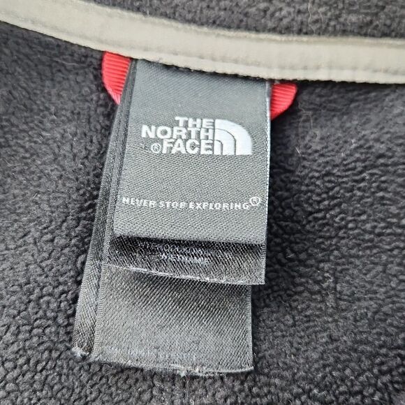 The North Face fleece zip up jacket black Medium fits a Small - Picture 4 of 8